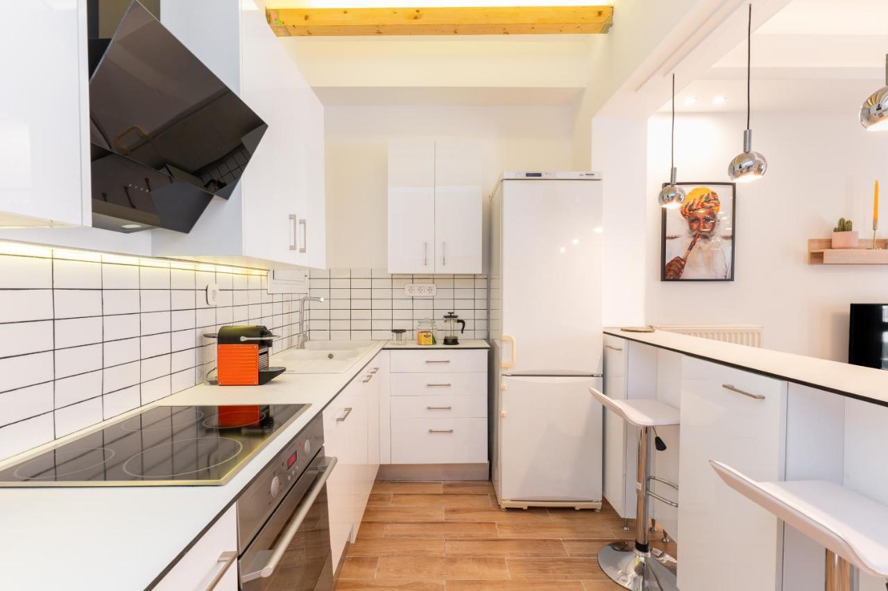 Apartment Modern Apartment, Short Walk To Acropolis Sites Athens