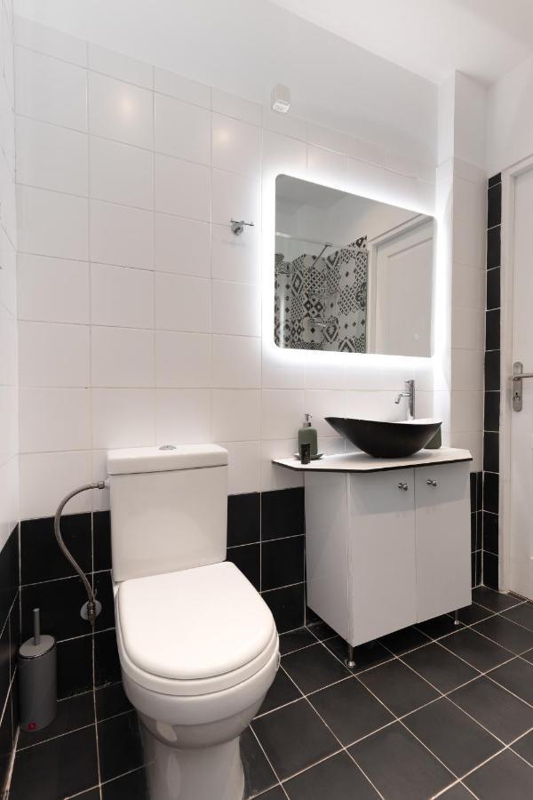 Modern Apartment, Short Walk To Acropolis Sites Apartment *
