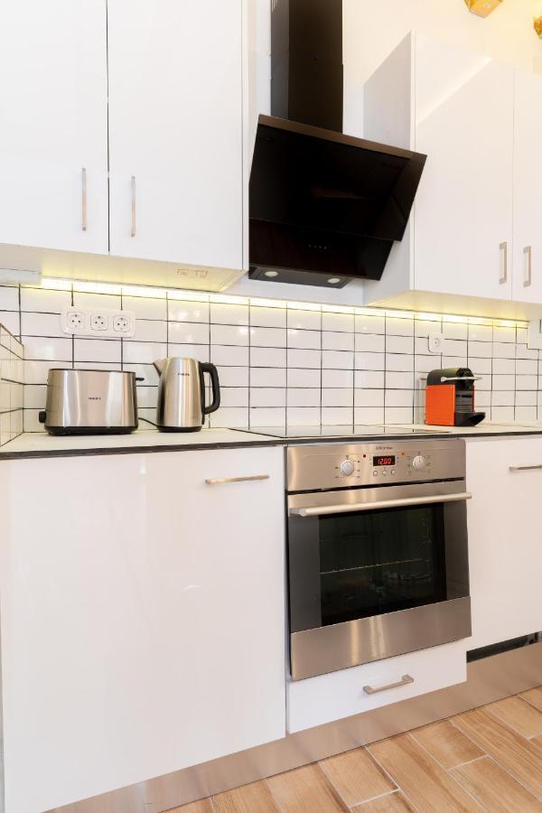 Apartment Modern Apartment, Short Walk To Acropolis Sites Athens