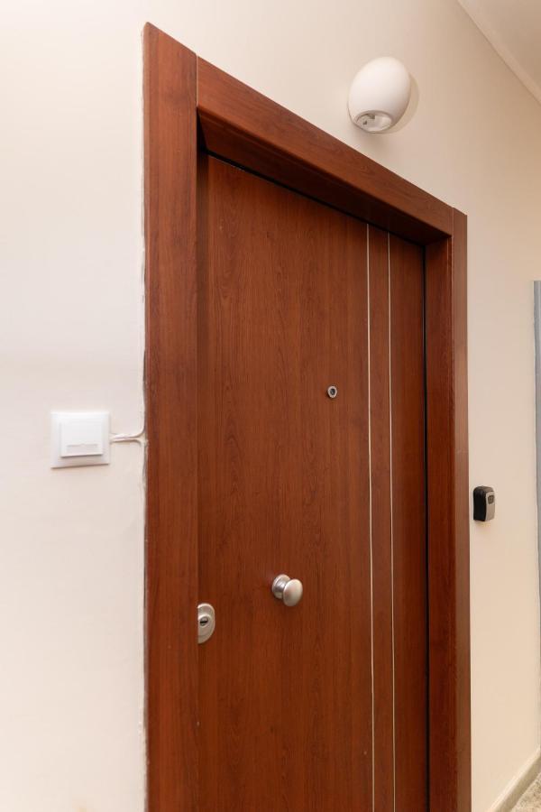 Modern Apartment, Short Walk To Acropolis Sites Apartment Athens